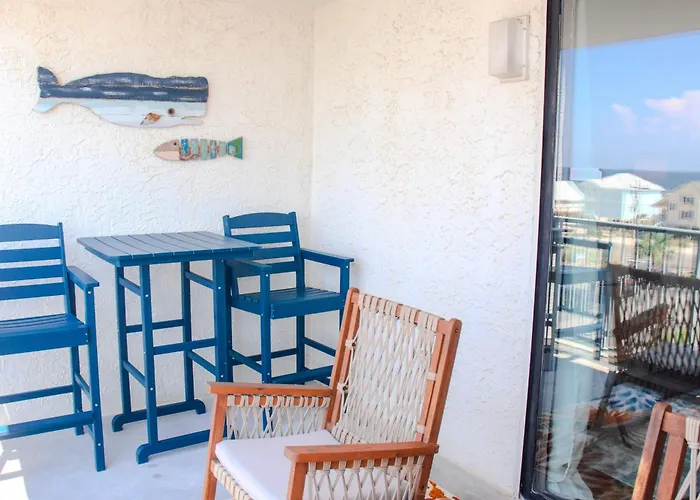 Completely Renovated Gulf View With Pool Hot Tub Tennis And Pickleball Holiday home